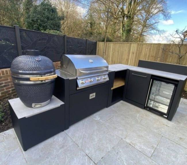 Outdoor barbecue